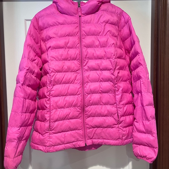 Amazon Essentials pink puffer jacket - Picture 2 of 8